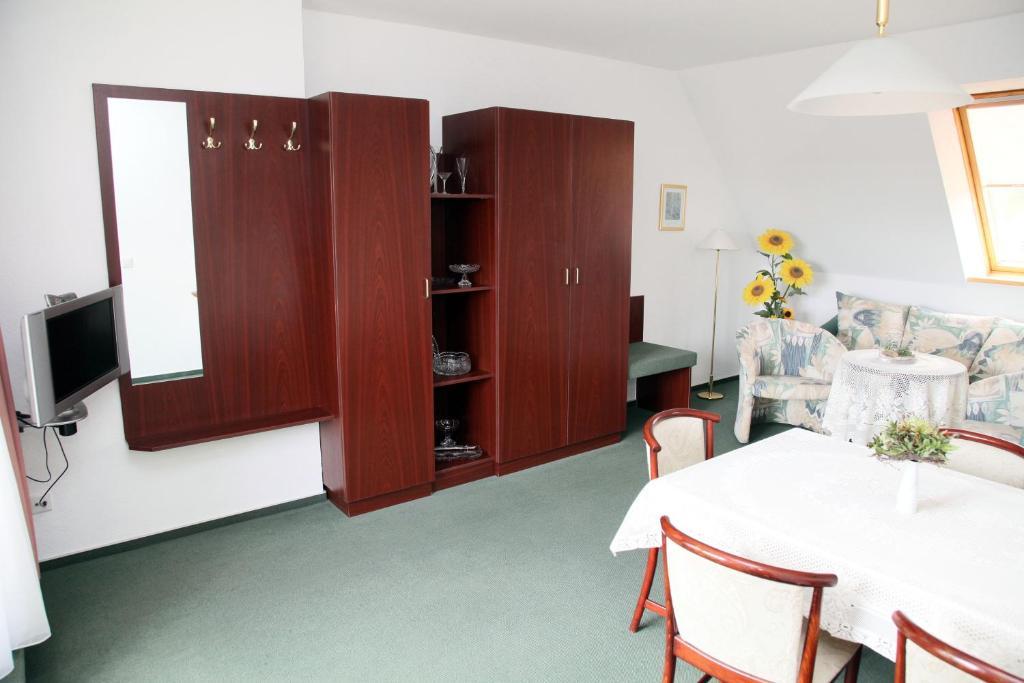 Pension Am Markt Lubben Room photo