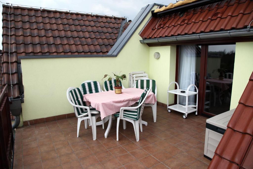 Pension Am Markt Lubben Room photo